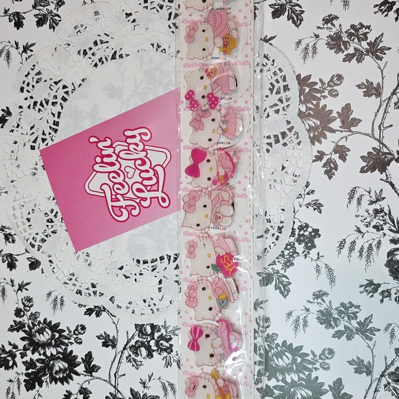 10 Hello Kitty Pink Hair Clips - Picture 3 of 9